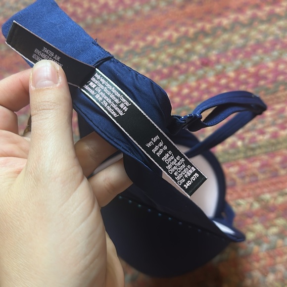 NWOT VICTORIAS SECRET BLUE SATIN RHINESTONE VERY SEXY PUSH UP BRA - Picture 3 of 4